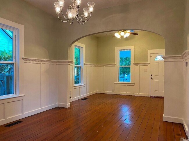 Foto del edificio - Darling Victorian Home - Walk to Downtown ...