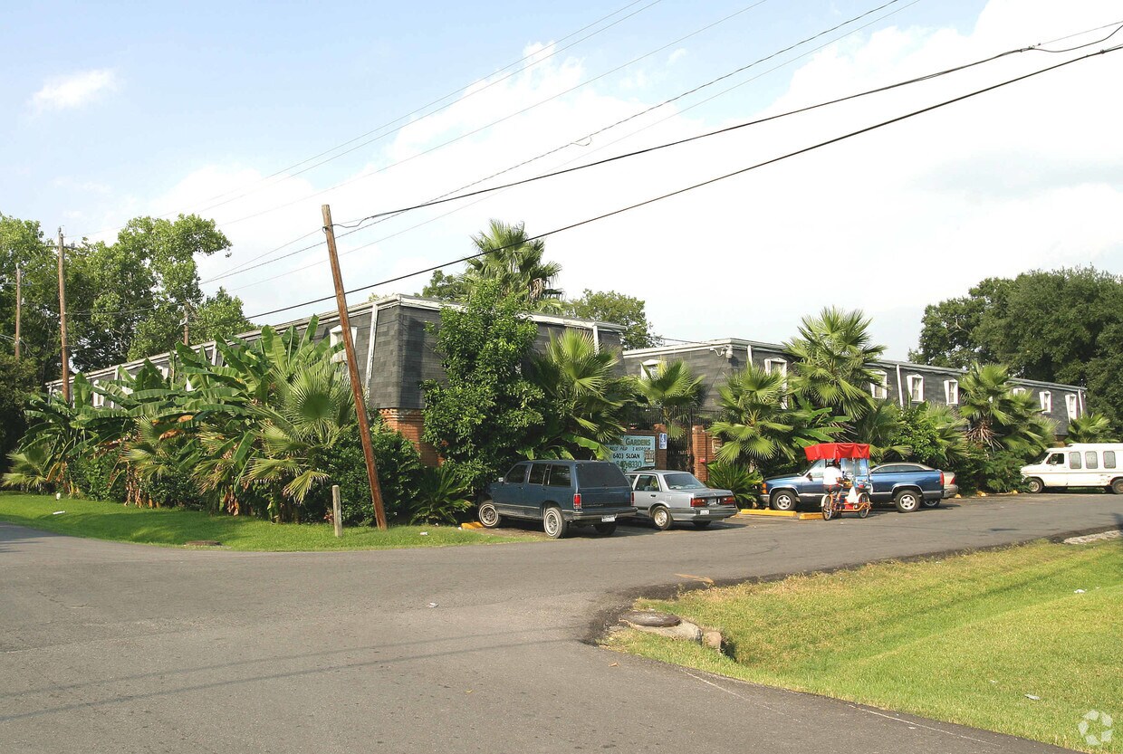 Primary Photo - Sloan Gardens Apartments