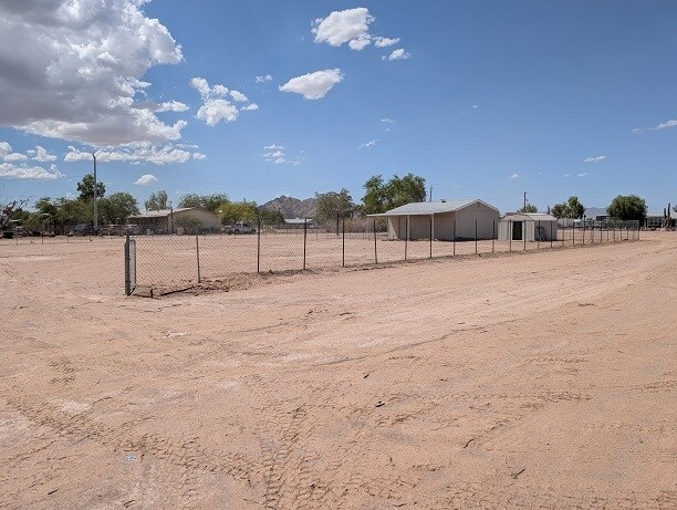 Foto del edificio - 50559 W Esch Trail
