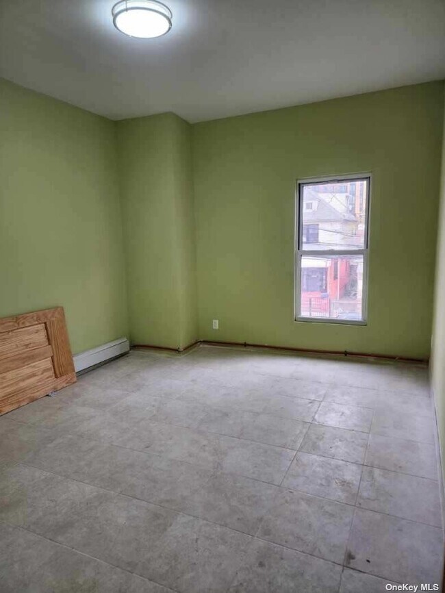 Building Photo - 40-46-46 Case St