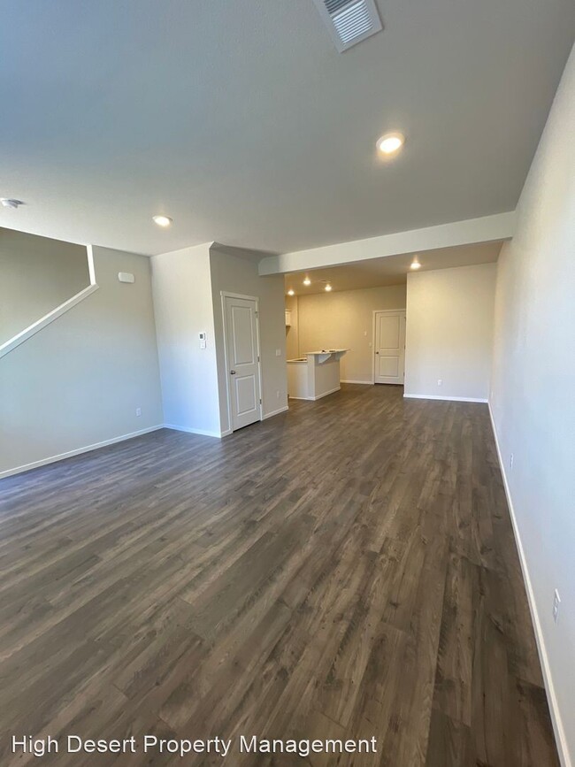 Building Photo - 3 br, 2.5 bath House - 1275 NW Upas Ave