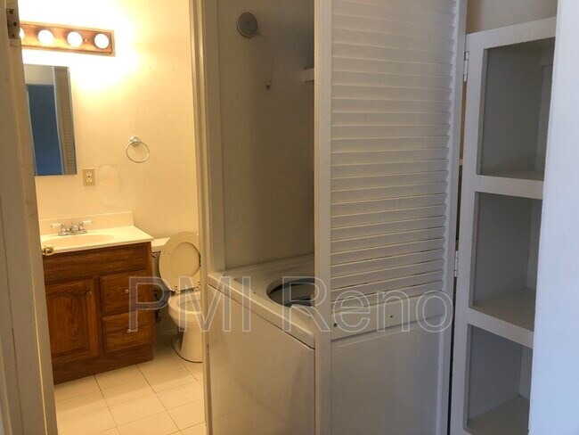 Foto del edificio - 865 N Maddux Dr