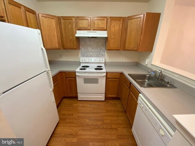 Building Photo - 12982 Pinnacle Dr