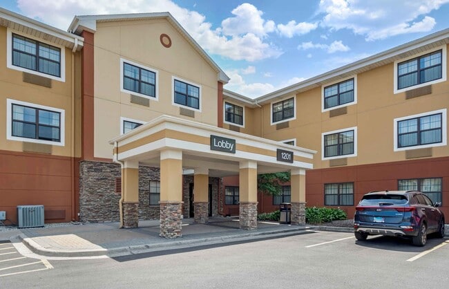Building Photo - Furnished Studio-Chicago - O'Hare - North