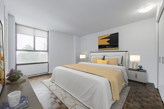 Building Photo - Simcoe Estates