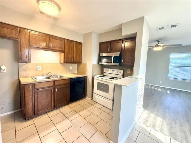 Foto del edificio - 118 Maple St