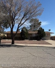 Building Photo - 5924 Cabrillo Dr