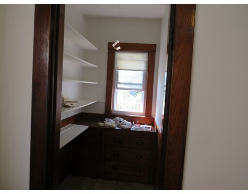 Building Photo - 13 Roberts Rd