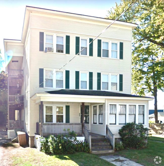 Building Photo - 70 Maple St