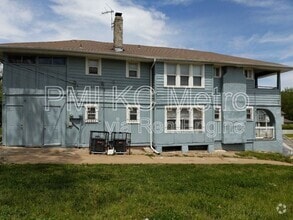 Building Photo - 4420 The Paseo