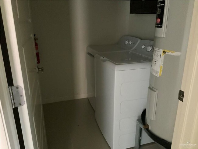 Foto del edificio - 713 E Myrtle Beach Ave