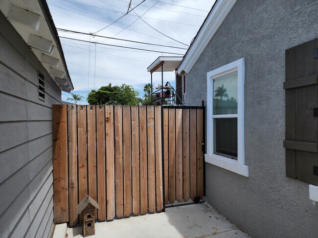 Foto del edificio - 3549 Highland Ave