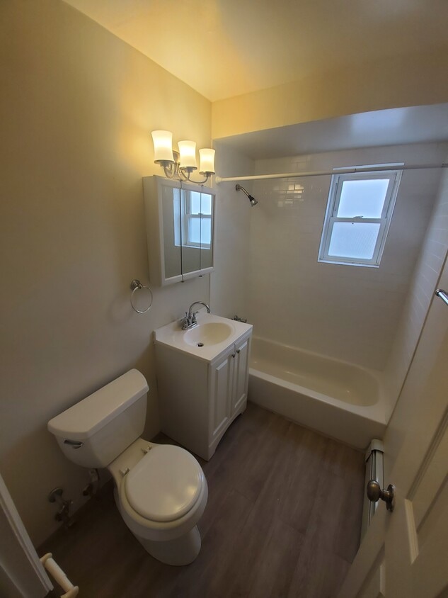 Primary Photo - 39 Bleecker St
