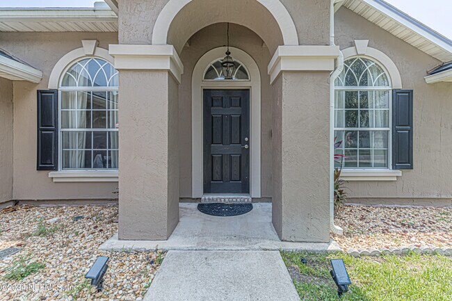 Building Photo - 1652 Redstone Ct