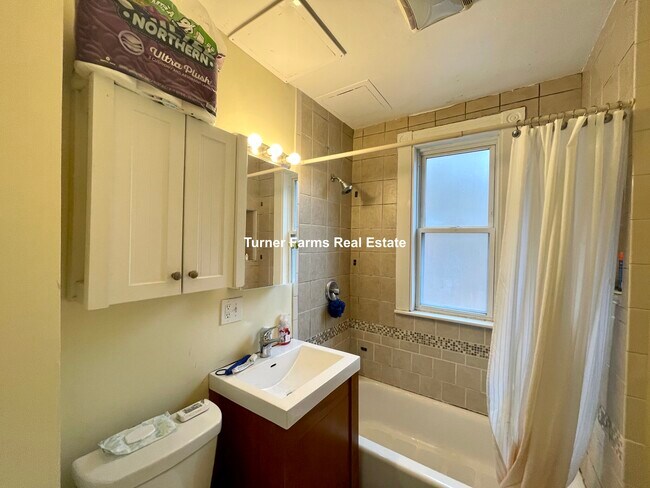 Foto del edificio - 12 Bucknam St