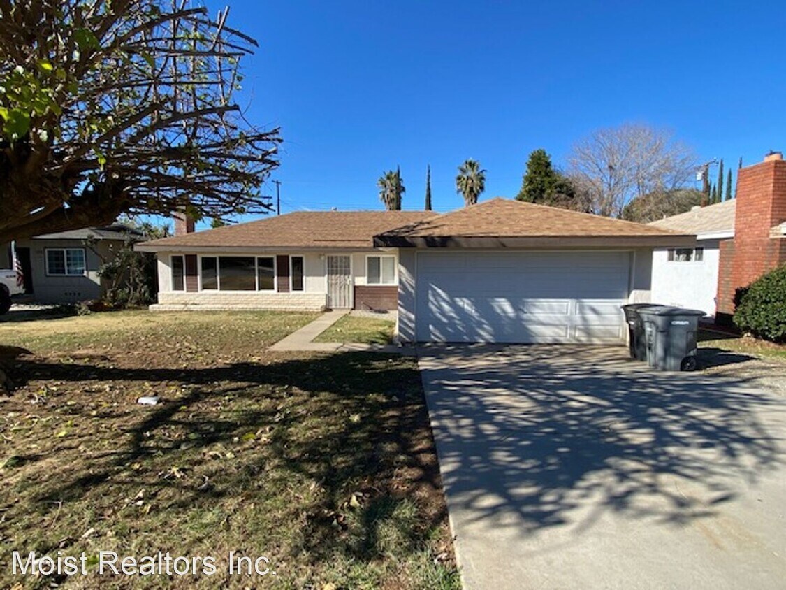 Foto principal - 3 br, 2 bath House - 1072 4th St