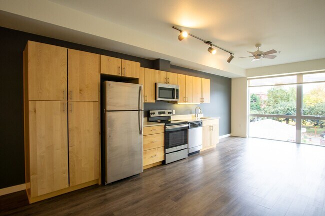 Building Photo - Spacious, Sophisticated, & Stylish Slabtow...