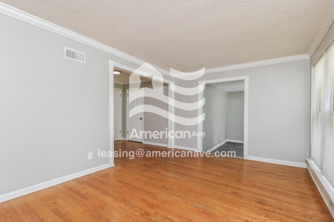 Building Photo - 4507 June Ave