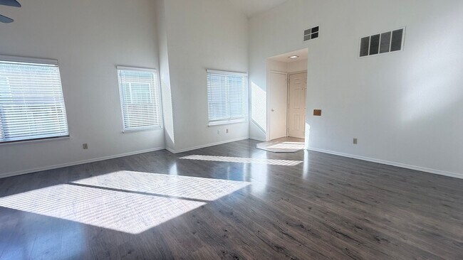 Foto del edificio - Charming 2 bed 2 bath