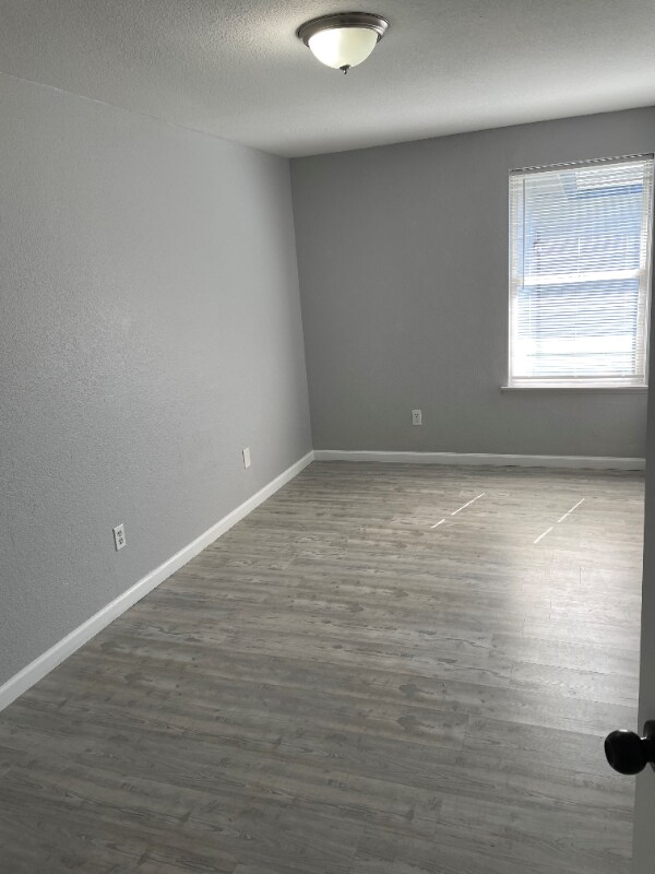 Foto principal - 403 SW William Ave