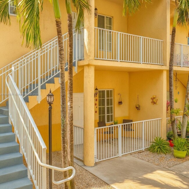 Foto del edificio - 6972 NW 179th St