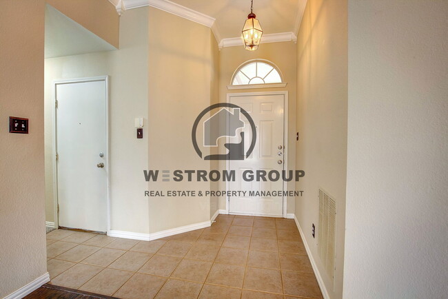 Building Photo - 909 Mallard Way