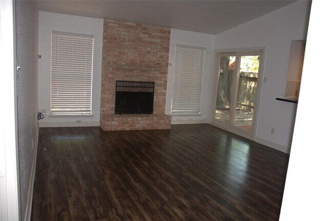 Foto del edificio - 19 W Woodtimber Ct