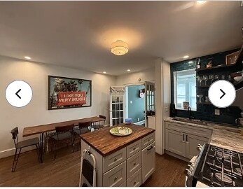 Foto del edificio - 538 25th Pl NE