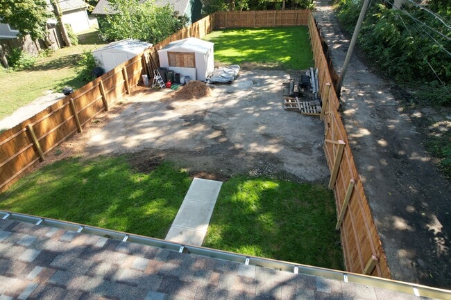 Foto del edificio - 1235 Tecumseh St