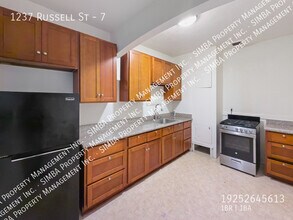 Building Photo - 1237 Russell St