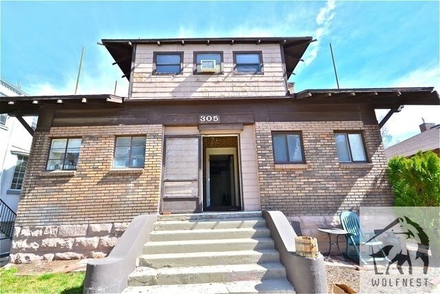 Primary Photo - 305 S Douglas St