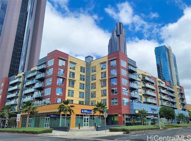 Primary Photo - 400 Keawe St