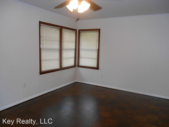 Foto del edificio - 3 br, 1 bath House - 806 Chandler Drive