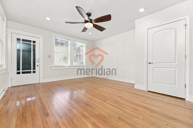 Building Photo - 135 1/2 Wentworth Street