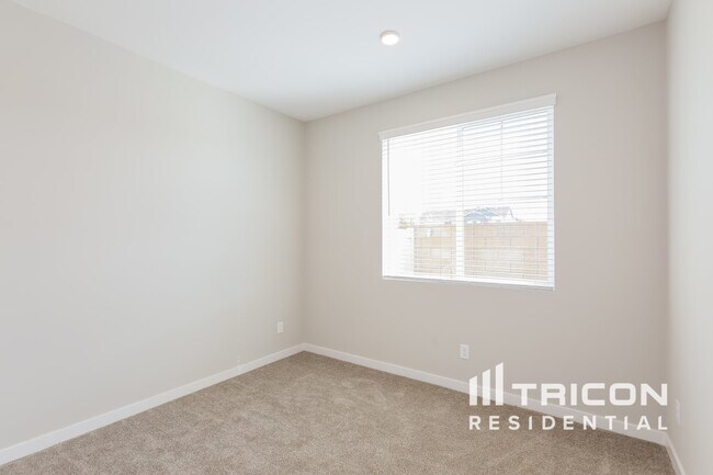 Building Photo - 28201 Cookhouse Ln