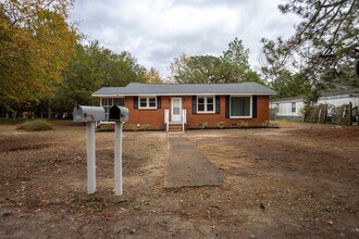 Building Photo - 435 McLeary Ln