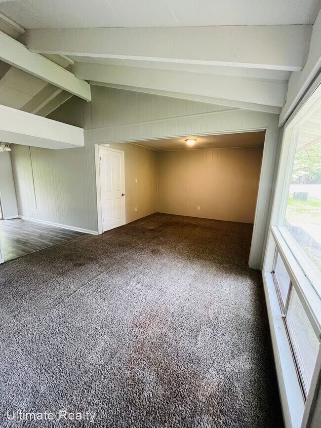 Building Photo - 4 br, 1 bath House - 2705 Grants Parkway