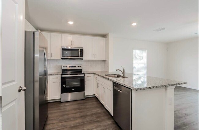 Foto del edificio - 121 Stedman St