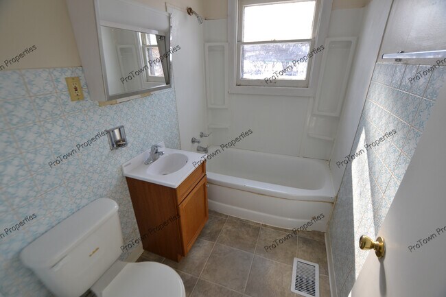 Foto del edificio - 110 Edison Rd