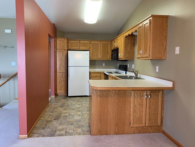 Foto del edificio - 3 Bedroom Twinhome in South Fargo!!