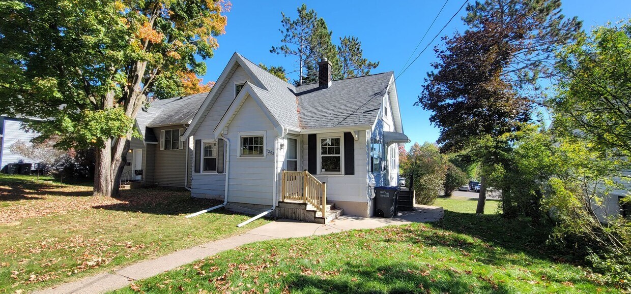 Primary Photo - Already Rented for Next School Year - Avai...