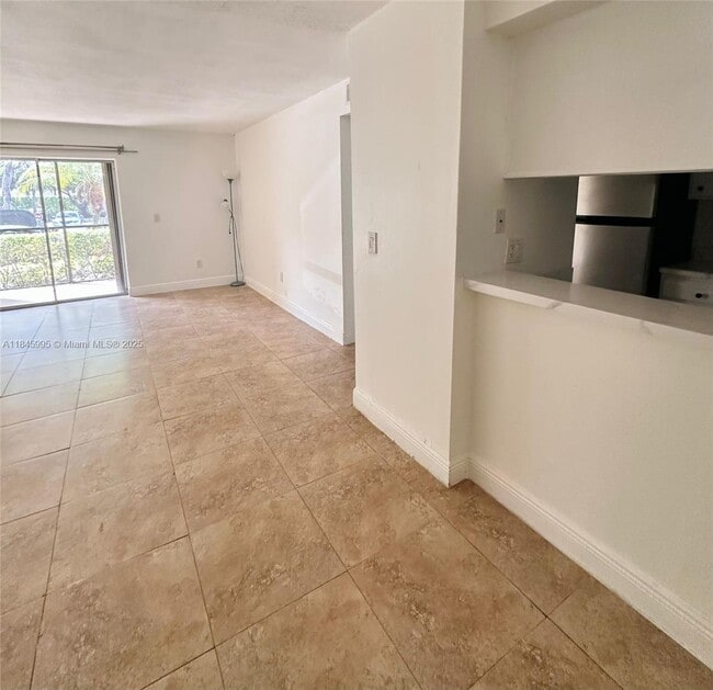 Building Photo - 1245 SW 46th Ave