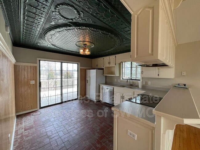 Foto del edificio - 3655 Cromwell Ln