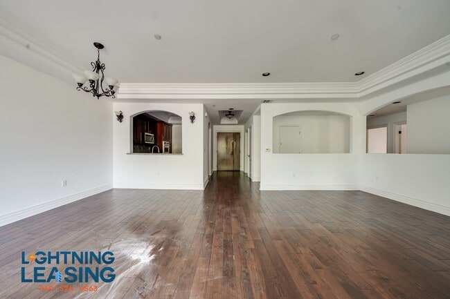 Foto del edificio - 10641 Woodbridge St