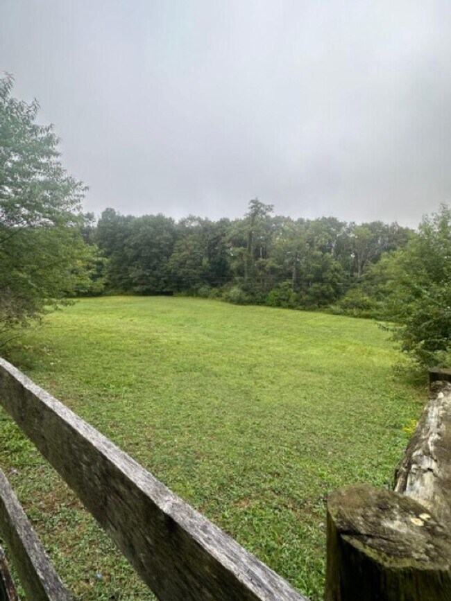 Foto del edificio - 3324-3342 Yellow Sulphur Road - 3332 Yellow Sulphur Road