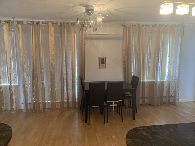 Dining room - 2072 Ocean Ave