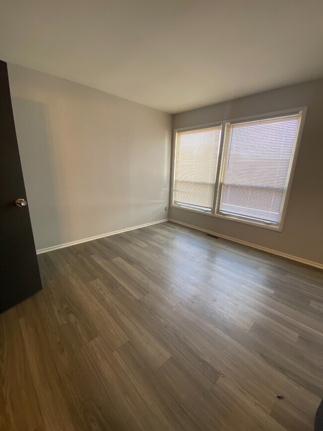 Foto del edificio - 3737E Morganford