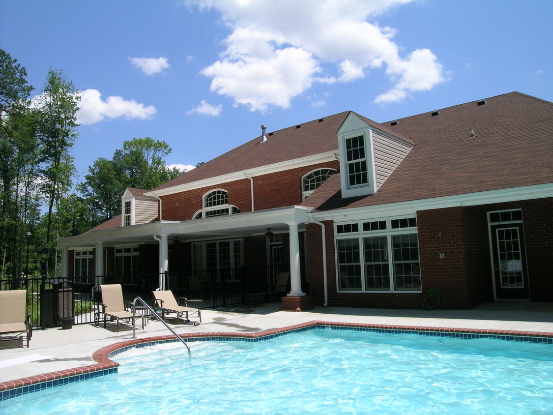 Pool - The Villas at Oakland Chase Apartments