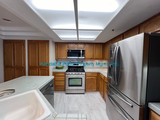 Foto del edificio - Quiet and Private Near Seabright Beach 2BR...