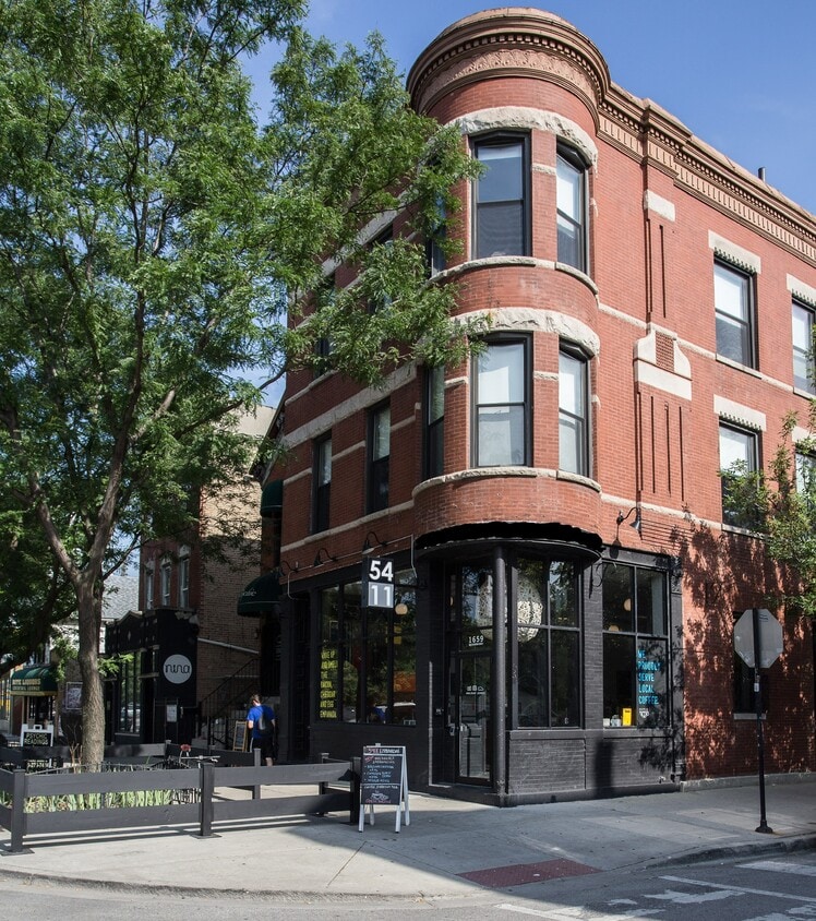 Primary Photo - 1659 W Division St
